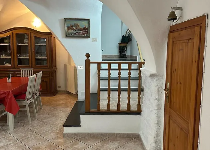 Casa Mamma Rosetta * Civezza